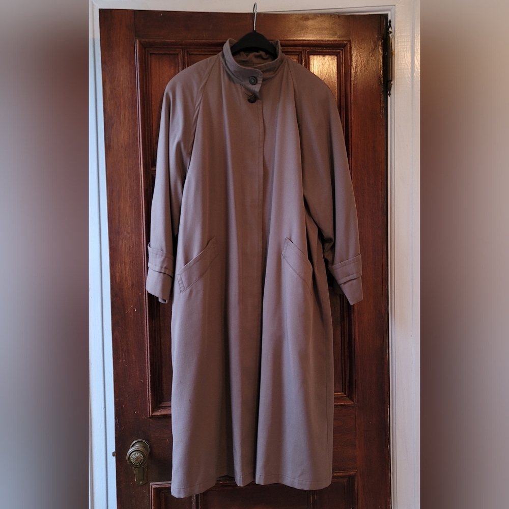 Vintage London Fog Womens Trench Coat W Zip Out Lining Size 14 P-Khaki